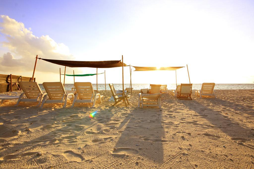 Kalaafaanu Retreat Hotel Hangnaameedhoo ภายนอก รูปภาพ